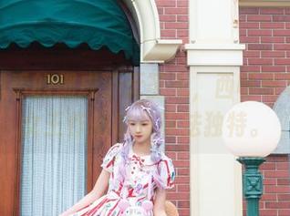 当你想看的都成了无圣光，西呱呀呀呀的女王作品也是玩法独特。