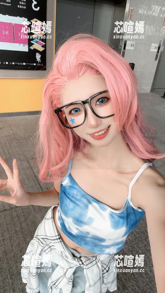 哎呀，又是贝儿酱Miki的体操服，新的套图更新，让我们一起来构建这个略微出格的梦吧……