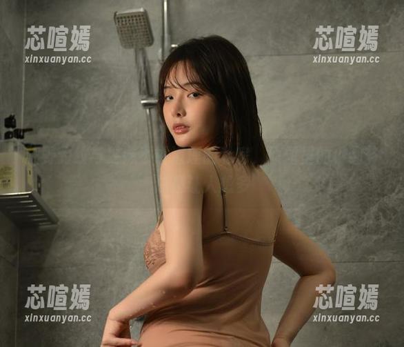 狂野豹纹与雯妹不讲道理的私房，原图里的小细节总是让人想多