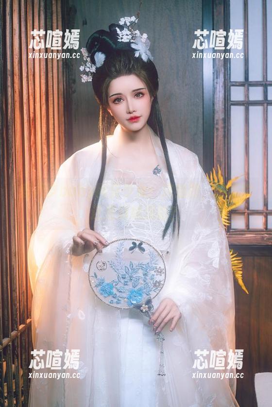 鹿八岁baby网贷少女：这组图，是救赎还是继续深陷？